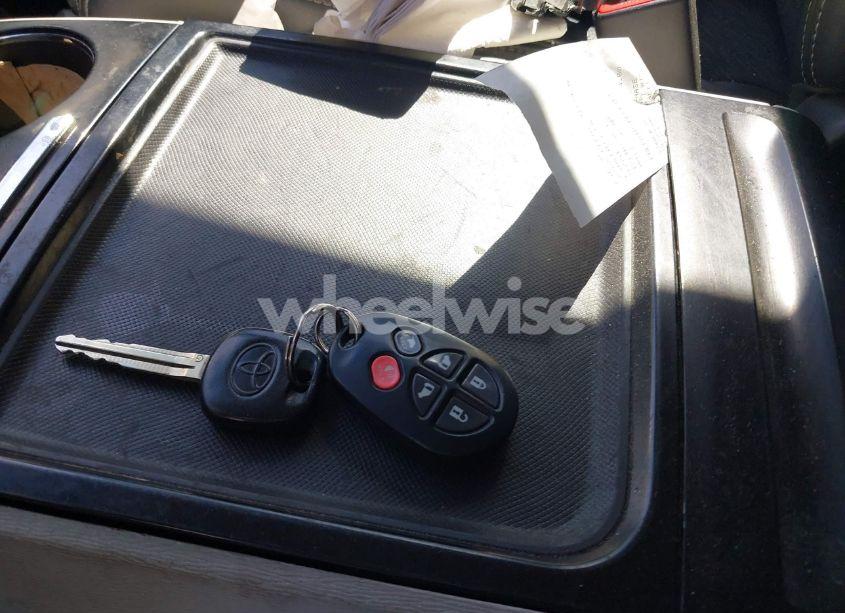 Photo 11 of 2013 Toyota Sienna SPORT (VIN 5TDXK3DC9DS396365)