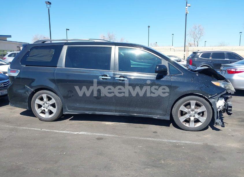 Photo 14 of 2013 Toyota Sienna SPORT (VIN 5TDXK3DC9DS396365)