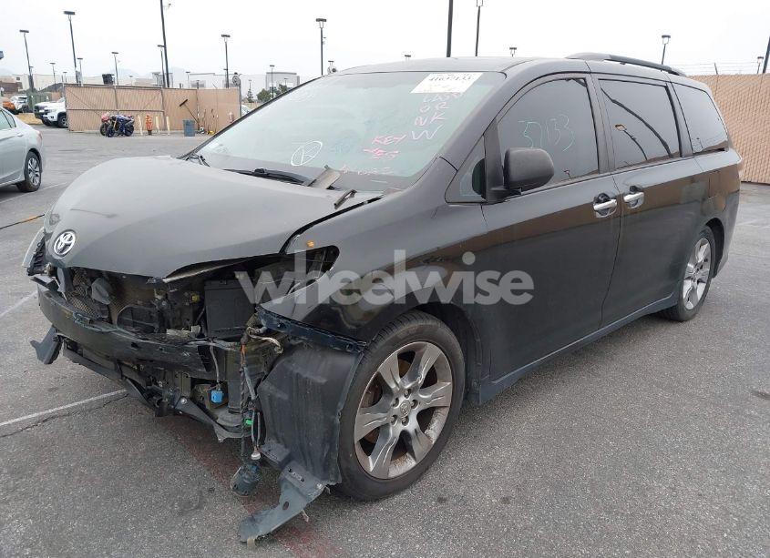 Photo 2 of 2013 Toyota Sienna SPORT (VIN 5TDXK3DC9DS396365)