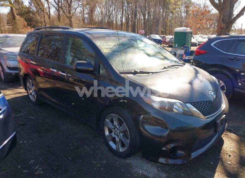 Photo 13 of 2013 Toyota Sienna SE 8 PASSENGER (VIN 5TDXK3DC9DS397807)