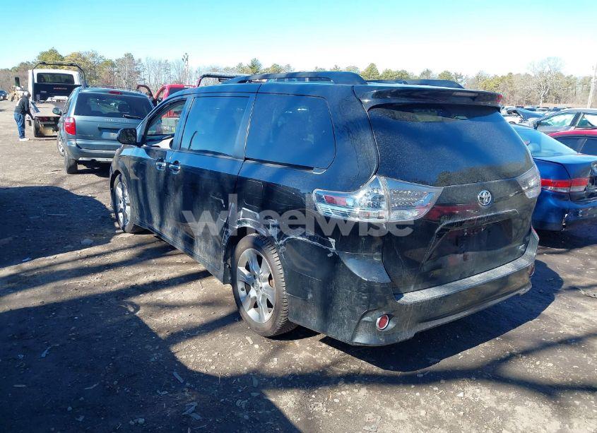 Photo 3 of 2013 Toyota Sienna SE 8 PASSENGER (VIN 5TDXK3DC9DS397807)