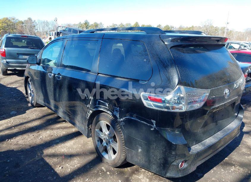Photo 6 of 2013 Toyota Sienna SE 8 PASSENGER (VIN 5TDXK3DC9DS397807)