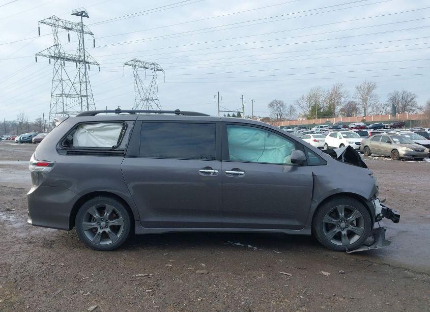 Photo 13 of 2015 Toyota Sienna SE 8 PASSENGER (VIN 5TDXK3DC9FS670005)