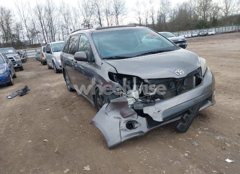 2011 Toyota Sienna SPORT (VIN 5TDXK3DCXBS140409) main photo
