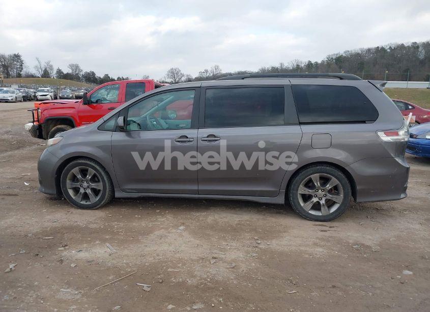 Photo 14 of 2011 Toyota Sienna SPORT (VIN 5TDXK3DCXBS140409)