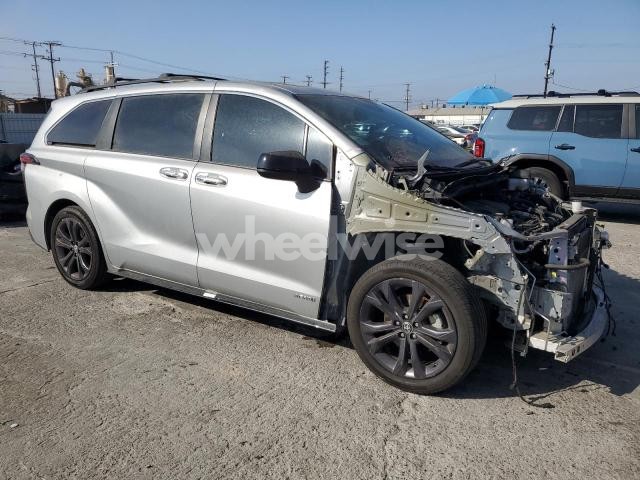 Photo 12 of 2021 TOYOTA SIENNA XSE (VIN 5TDXRKEC1MS039704)