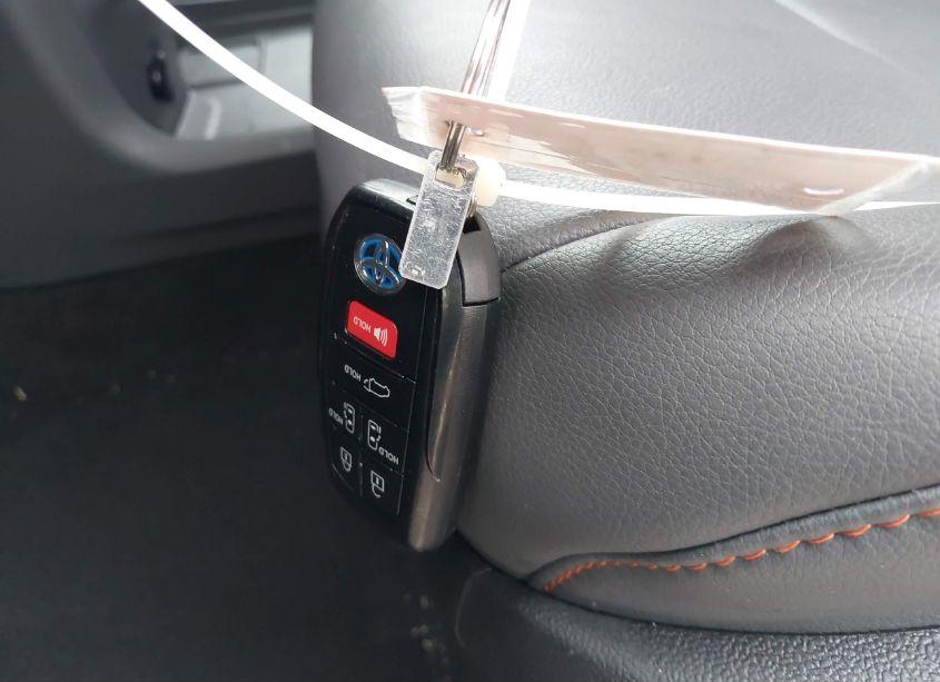 Photo 11 of 2024 Toyota Sienna XSE (VIN 5TDXRKEC1RS198486)