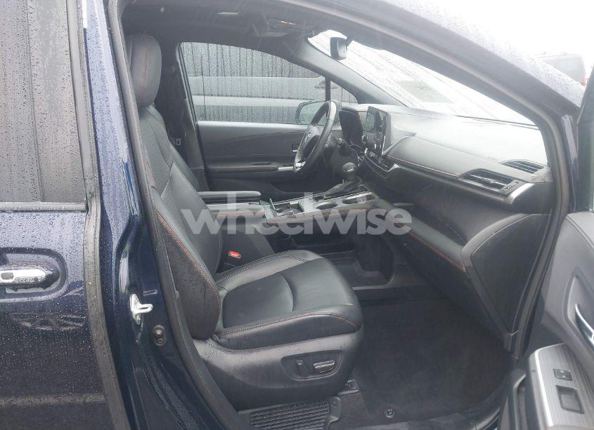 Photo 5 of 2021 Toyota Sienna XSE (VIN 5TDXRKEC5MS020539)