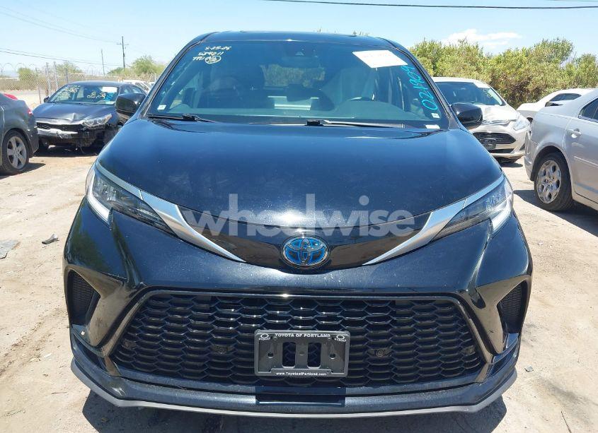 Photo 12 of 2021 Toyota Sienna XSE (VIN 5TDXRKEC6MS021909)