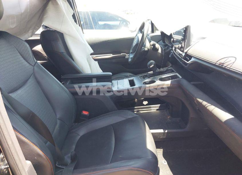 Photo 5 of 2021 Toyota Sienna XSE (VIN 5TDXRKEC6MS021909)