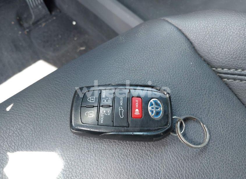 Photo 11 of 2023 Toyota Sienna XSE (VIN 5TDXRKEC8PS154367)