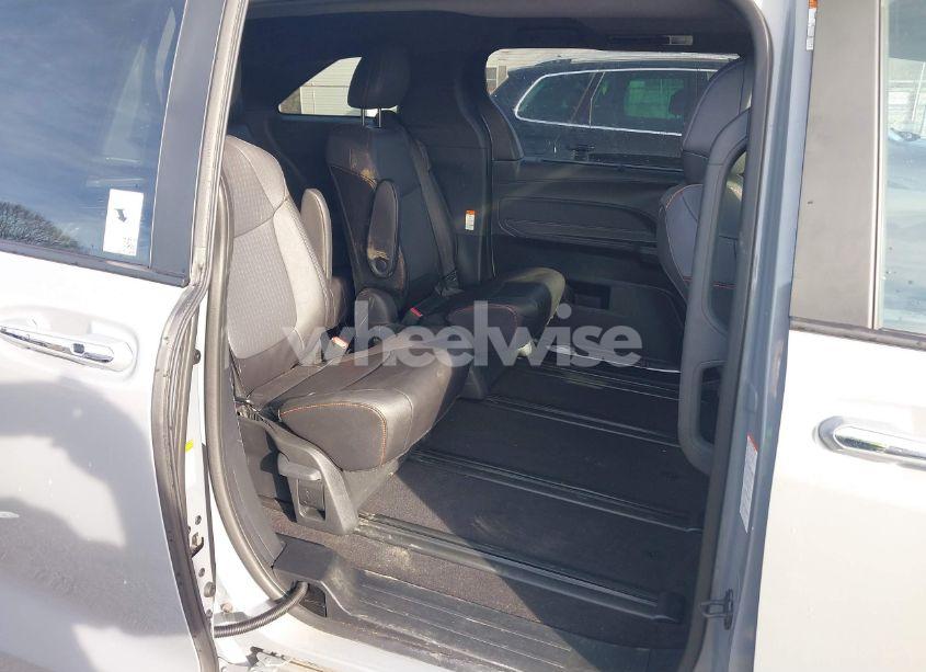 Photo 8 of 2024 Toyota Sienna XSE (VIN 5TDXSKFC0RS141120)