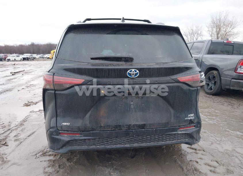 Photo 16 of 2022 Toyota Sienna XSE (VIN 5TDXSKFC5NS069826)