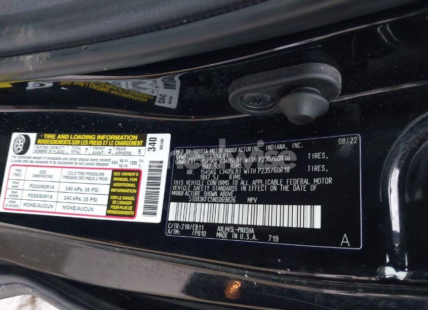 Photo 9 of 2022 Toyota Sienna XSE (VIN 5TDXSKFC5NS069826)