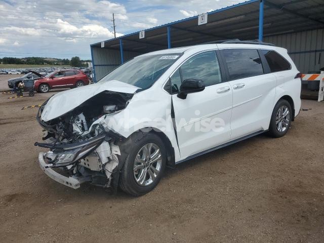 Photo 11 of 2022 TOYOTA SIENNA XSE (VIN 5TDXSKFC6NS059824)