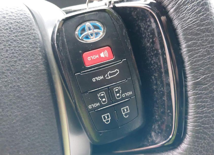 Photo 11 of 2022 Toyota Sienna XSE (VIN 5TDXSKFC6NS070628)