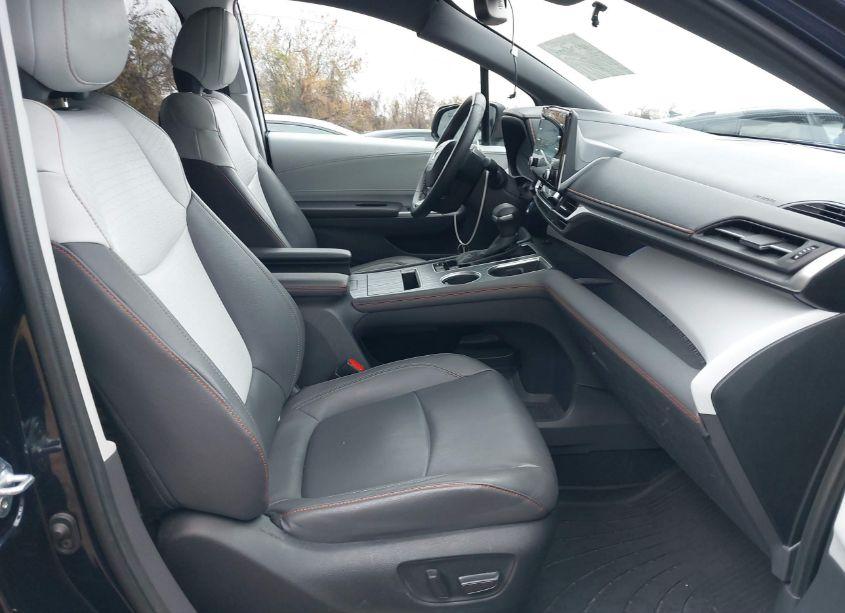 Photo 5 of 2022 Toyota Sienna XSE (VIN 5TDXSKFC6NS070628)