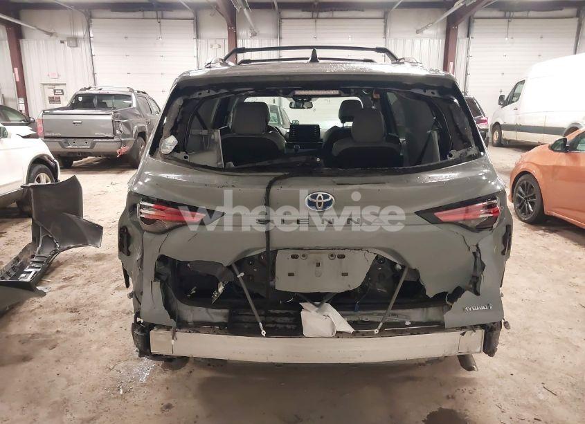 Photo 16 of 2023 Toyota Sienna XSE (VIN 5TDXSKFC6PS085066)