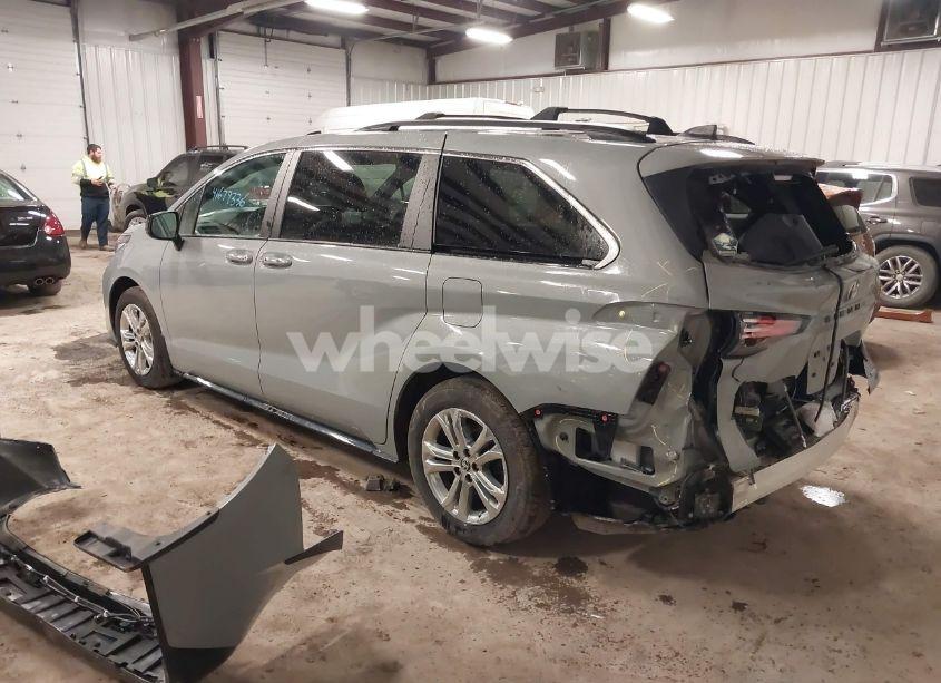 Photo 3 of 2023 Toyota Sienna XSE (VIN 5TDXSKFC6PS085066)