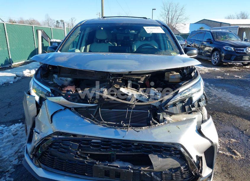 Photo 12 of 2021 Toyota Sienna XSE (VIN 5TDXSKFC7MS027124)