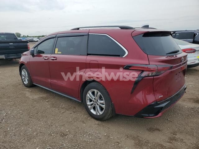 Photo 5 of 2022 TOYOTA SIENNA XSE (VIN 5TDXSKFC7NS072386)