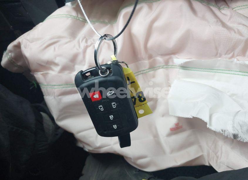 Photo 11 of 2018 Toyota Sienna SE PREMIUM 8 PASSENGER (VIN 5TDXZ3DC0JS917612)