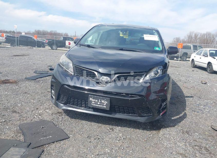 Photo 12 of 2018 Toyota Sienna SE PREMIUM 8 PASSENGER (VIN 5TDXZ3DC0JS917612)