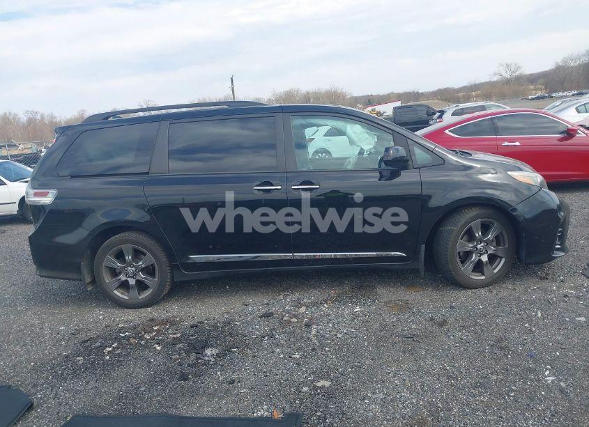 Photo 13 of 2018 Toyota Sienna SE PREMIUM 8 PASSENGER (VIN 5TDXZ3DC0JS917612)