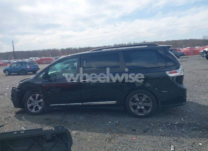 Photo 14 of 2018 Toyota Sienna SE PREMIUM 8 PASSENGER (VIN 5TDXZ3DC0JS917612)