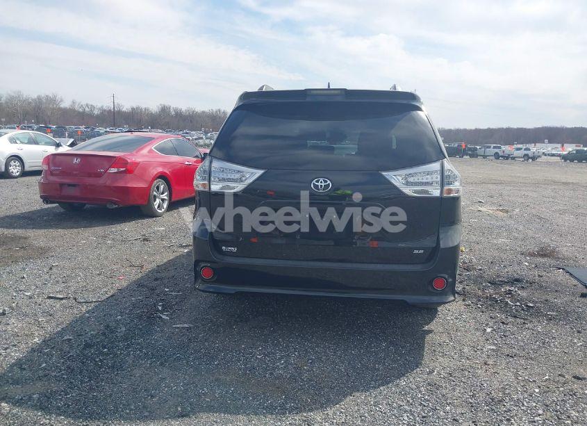 Photo 16 of 2018 Toyota Sienna SE PREMIUM 8 PASSENGER (VIN 5TDXZ3DC0JS917612)