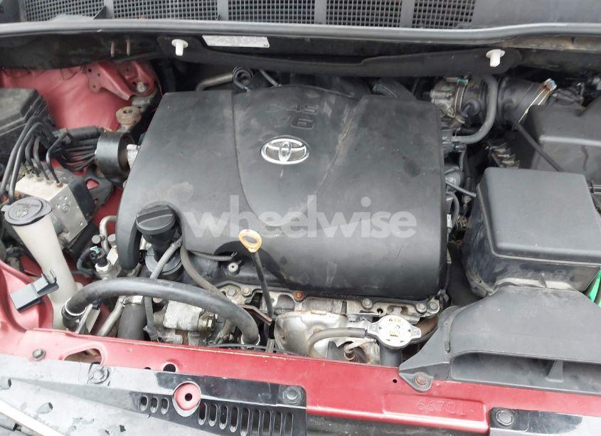 Photo 10 of 2018 Toyota Sienna SE 8 PASSENGER (VIN 5TDXZ3DC0JS952795)