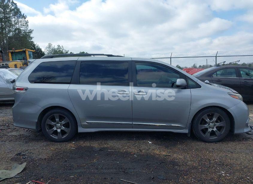 Photo 13 of 2017 Toyota Sienna SE 8 PASSENGER (VIN 5TDXZ3DC1HS816458)