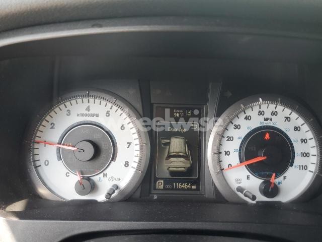 2018 TOYOTA SIENNA SE (VIN 5TDXZ3DC1JS961229) main photo