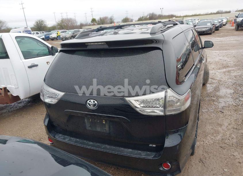 Photo 16 of 2017 Toyota Sienna SE 8 PASSENGER (VIN 5TDXZ3DC2HS783440)