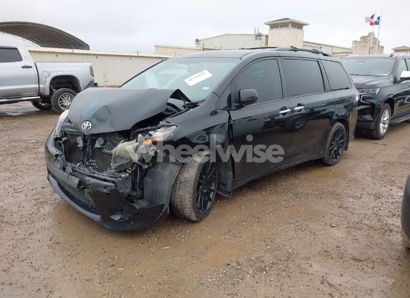 Photo 2 of 2017 Toyota Sienna SE 8 PASSENGER (VIN 5TDXZ3DC2HS783440)