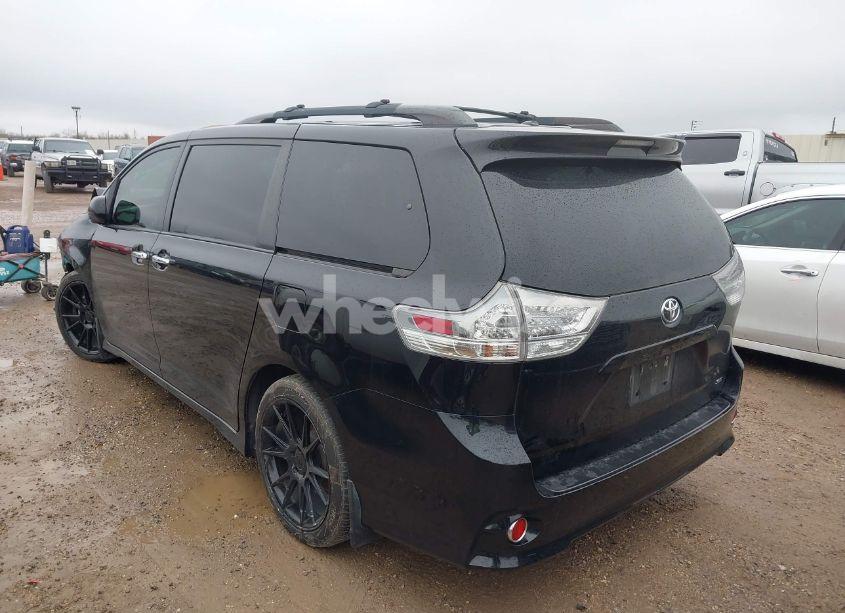 Photo 3 of 2017 Toyota Sienna SE 8 PASSENGER (VIN 5TDXZ3DC2HS783440)