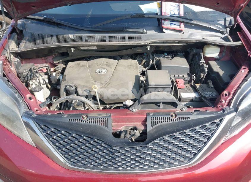 Photo 10 of 2017 Toyota Sienna SE 8 PASSENGER (VIN 5TDXZ3DC3HS779123)