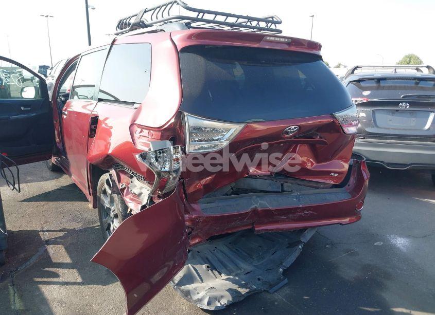 Photo 6 of 2017 Toyota Sienna SE 8 PASSENGER (VIN 5TDXZ3DC3HS779123)