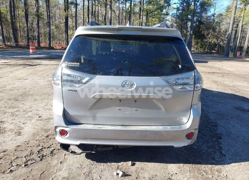 Photo 16 of 2018 Toyota Sienna SE 8 PASSENGER (VIN 5TDXZ3DC3JS927325)