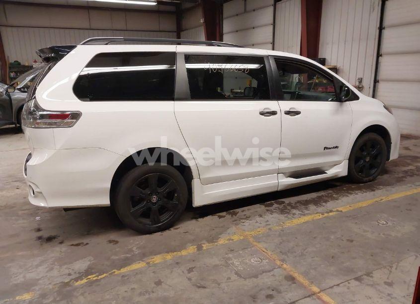 Photo 14 of 2020 Toyota Sienna SE/SE PREMIUM (VIN 5TDXZ3DC3LS073150)