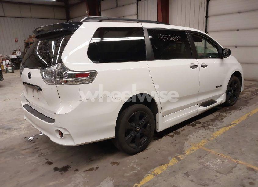 Photo 4 of 2020 Toyota Sienna SE/SE PREMIUM (VIN 5TDXZ3DC3LS073150)