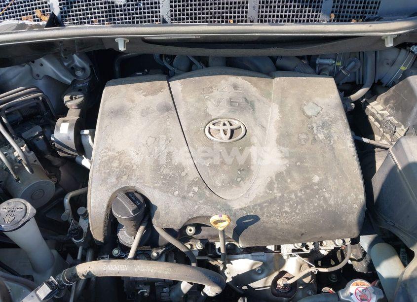 Photo 10 of 2017 Toyota Sienna SE PREMIUM 8 PASSENGER (VIN 5TDXZ3DC4HS799333)