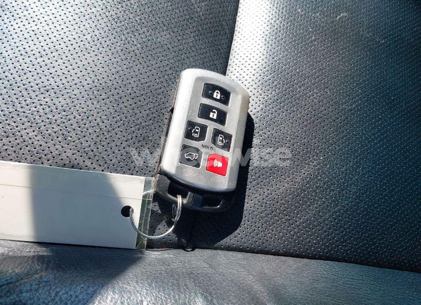 Photo 11 of 2017 Toyota Sienna SE PREMIUM 8 PASSENGER (VIN 5TDXZ3DC4HS799333)