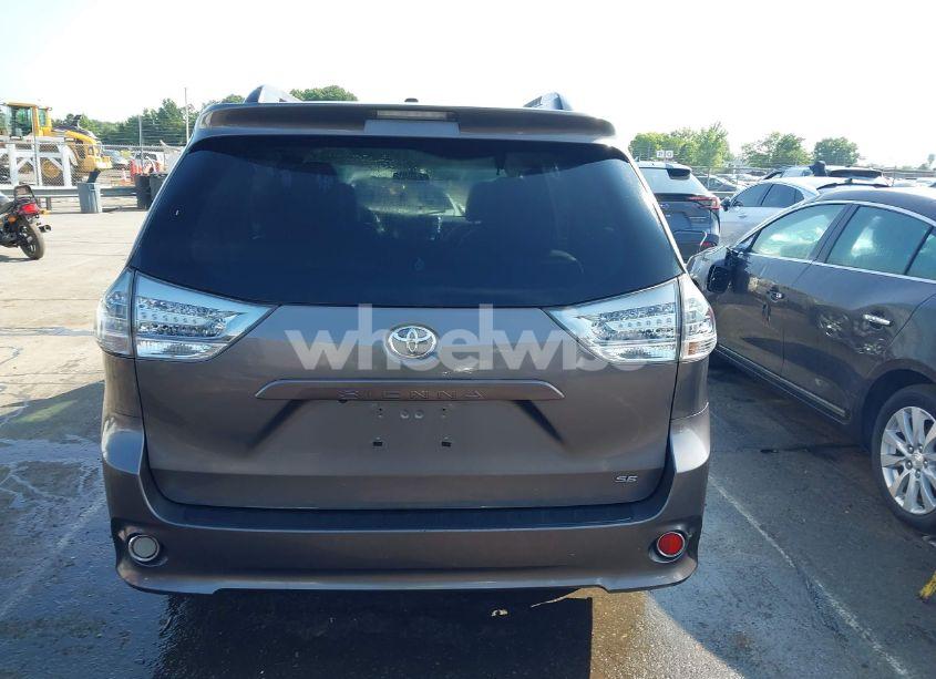 Photo 16 of 2017 Toyota Sienna SE PREMIUM 8 PASSENGER (VIN 5TDXZ3DC4HS799333)