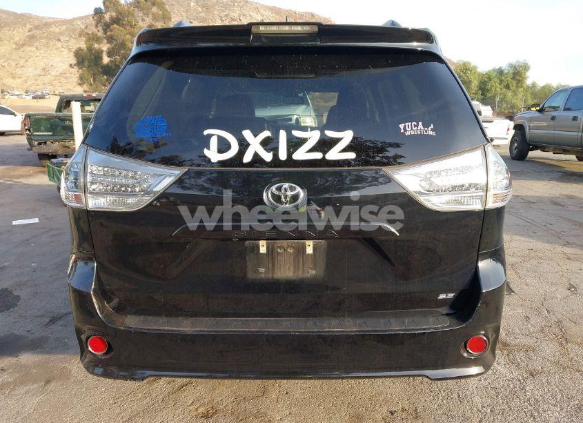 Photo 17 of 2018 Toyota Sienna SE/SE PREMIUM (VIN 5TDXZ3DC5JS915791)