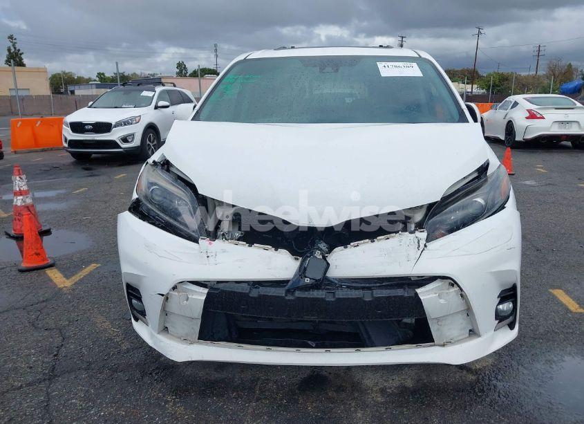 Photo 12 of 2018 Toyota Sienna SE 8 PASSENGER (VIN 5TDXZ3DC5JS943512)
