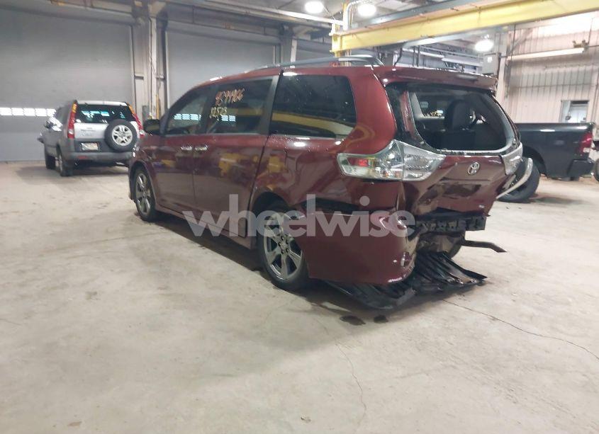 Photo 3 of 2017 Toyota Sienna SE 8 PASSENGER (VIN 5TDXZ3DC7HS859864)