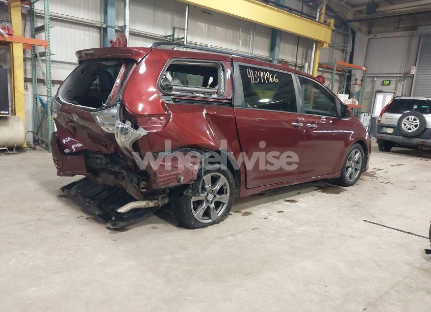 Photo 4 of 2017 Toyota Sienna SE 8 PASSENGER (VIN 5TDXZ3DC7HS859864)