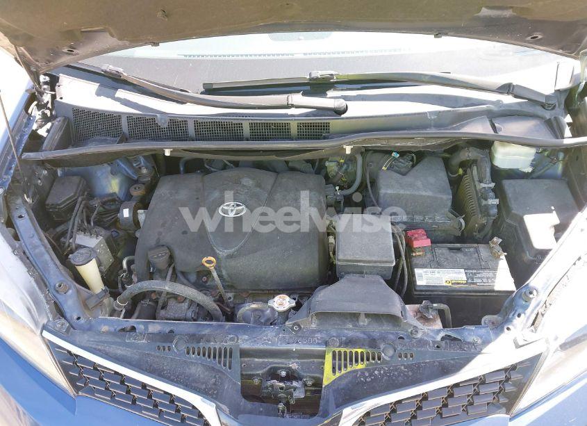 Photo 10 of 2019 Toyota Sienna SE PREMIUM 8 PASSENGER (VIN 5TDXZ3DC7KS987688)