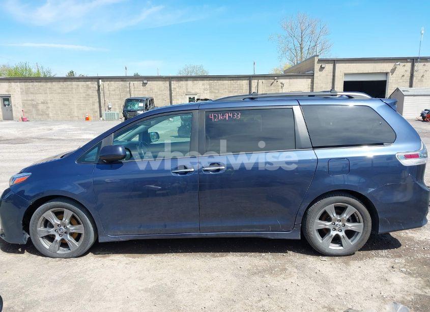 Photo 14 of 2019 Toyota Sienna SE PREMIUM 8 PASSENGER (VIN 5TDXZ3DC7KS987688)
